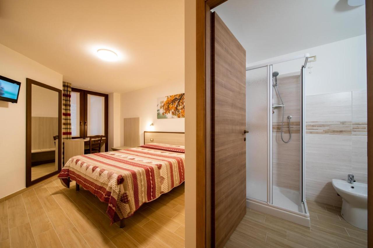 Chambres D'Hotel A Rosy Aosta Eksteriør bilde